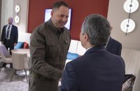 Зеленський і його команда ніколи не погодяться на замороження конфлікту, − Єрмак у Давосі