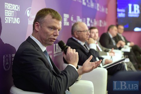 Щоб припинити конфлікт на Донбасі, потрібне політичне рішення, - Хуг