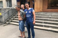 В Белой Церкви мужчина бросил из окна пятилетнего ребенка