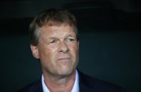 "Фенербахче" уволил главного тренера по телефону