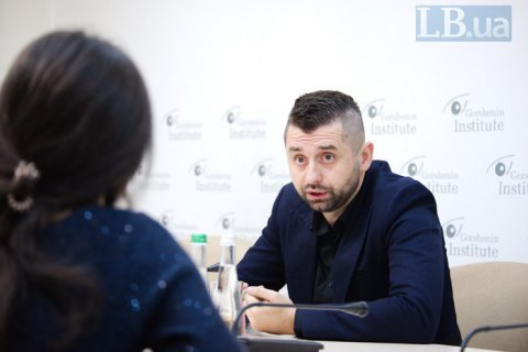 Групи впливу намагаються підкупити депутатів від "СН", - голова фракції