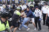 Во время протестов в США напали на украинскую журналистку  