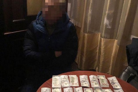 В Киевской области замглавы сельсовета задержан за вымогательство 500 тыс. гривен