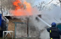 Росіяни обстріляли Нікополь і три сільські громади Дніпропетровщини, є загиблий і постраждалі 