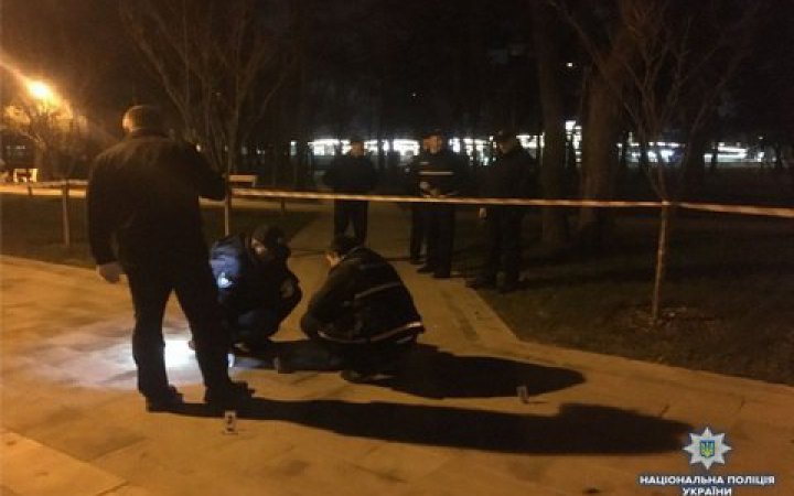 У Києві чоловік отримав 10 років тюрми за те, що кинув гранату в групу молодих людей у парку Кіото