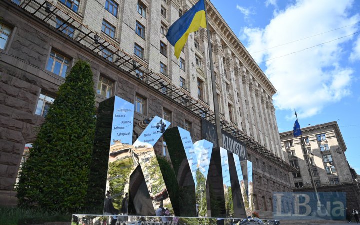 У КМДА закликали не поширювати фото та відео пошкоджених обстрілами мостів