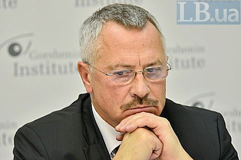 Головатий претендує на посаду судді КС за квотою Порошенка