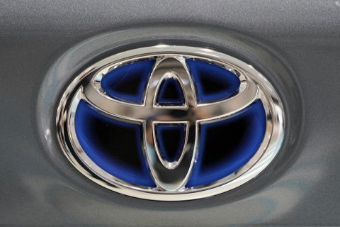 Toyota відновлює роботу в Україні