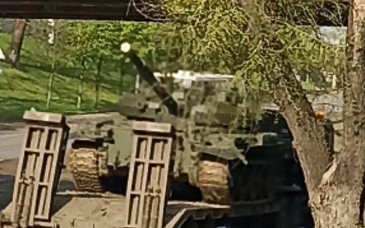 У Маріуполі дві доби фіксують рух техніки росіян