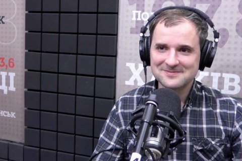 К выступающему против Шкарлета сотруднику Института физики пришел "на разговор" представитель СБУ