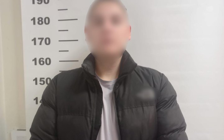 На кордоні зі Словаччиною затримали розшукуваного Інтерполом іноземця