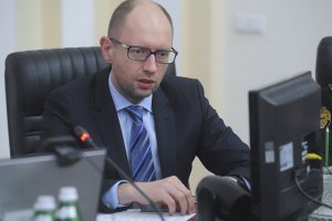 Яценюк звинувачує сепаратистів у зростанні курсу долара