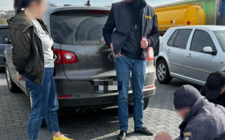 На Буковине мужчин призывного возраста отправляли за границу за 4500 долларов