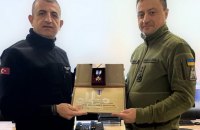 Командувач Повітряних Сил ЗСУ зустрівся з гендиректором компанії-виробника байрактарів