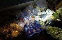 В поезде "Киев-Москва" обнаружили тайник с украинскими загранпасрпортами 
