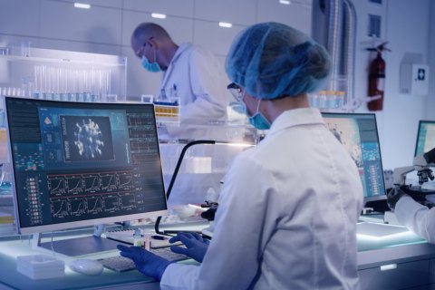У Microsoft заявили про хакерські атаки на компанії, які розробляють вакцини від ковіду
