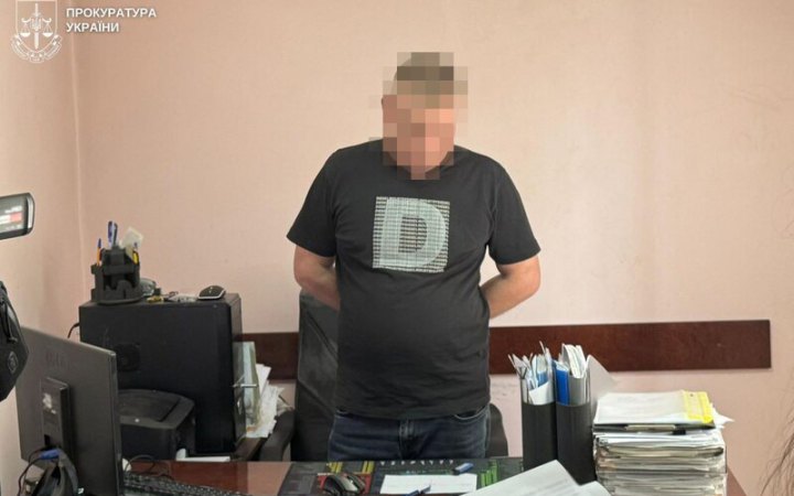 Начальника підрозділу Укрзалізниці підозрюють у вимаганні хабара за приєднання до електромереж 