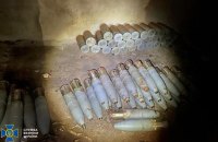 У школах та лікарнях Миколаївщини знайшли більше 100 мін, залишених росіянами