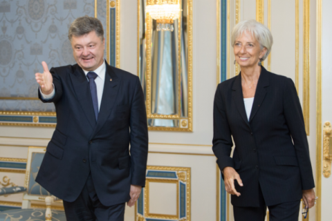 Порошенко обвинил "Самопомощь" в отсрочке четвертого транша МВФ