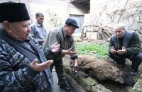 Мусульмане празднуют Курбан-Байрам