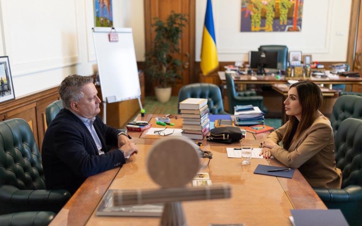 Сергій Кислиця зустрівся з американською блогеркою Лорою Лумер 