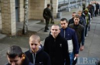 В Минобороны открестились от облав на призывников в ночных клубах