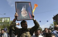 Улица победила, Россия проиграла. Реакция на отставку премьер-министра Армении Саргсяна