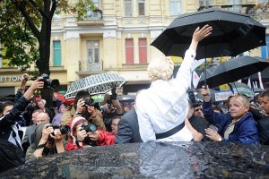 Тимошенко приехала в суд