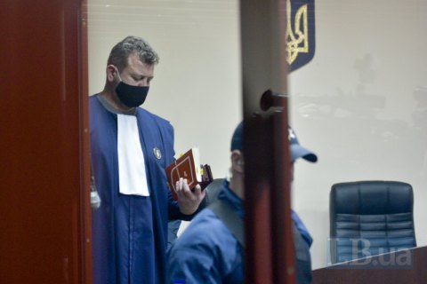 У Печерському суді повідомили, що суддя у справі Порошенка "досі в нарадчій кімнаті"