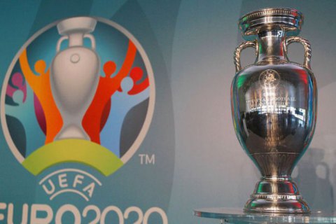 В матче отбора Евро-2020 на рандеву с голкипером выскочило сразу 4 игрока соперника