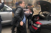 В Киеве задержали директора госпредприятия на взятке в 550 тыс. гривен (обновлено)