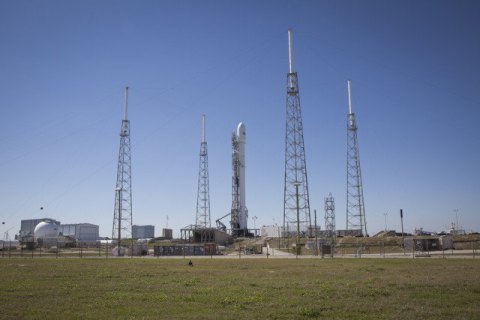 SpaceX отправила четырех астронавтов на МКС: видео 