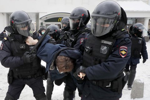 Московские суды назначили админарест для почти 100 участников протестов