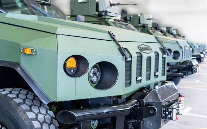 ​"Українська бронетехніка" поставила першу партію машин "Новатор-2" з РЕБ для Нацгвардії