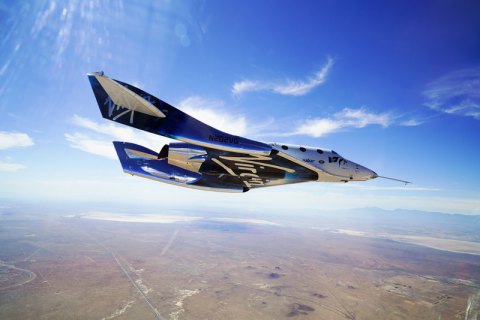 Virgin Galactic успешно испытала космоплан VSS Unity с людьми на борту