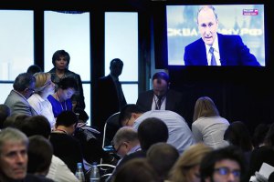 Путин назвал убийство Немцова позором