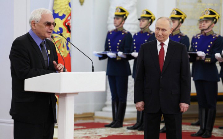 Російському режисеру Карену Шахназарову повідомили про підозру у виправдовуванні агресії РФ проти України