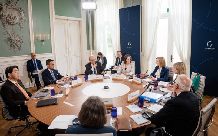 Поки йде війна, Україна має отримувати зброю, – Кулеба після зустрічі очільників МЗС країн G7