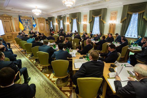 Порошенко определил первоочередные законопроекты для Рады