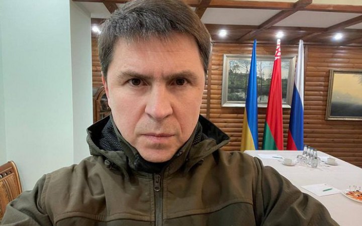 Подоляк о новом раунде переговоров: "Может, через 2-4 дня... Думаю, что россиян устраивает договор"