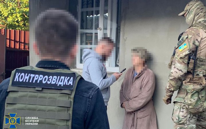 У Сумах за "гарячими слідами" затримали росіянку, яка коригувала вчорашні ворожі удари по місту