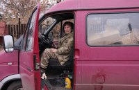 Волонтер "мама Лєна" зуміла перехитрити бойовиків і уникла полону