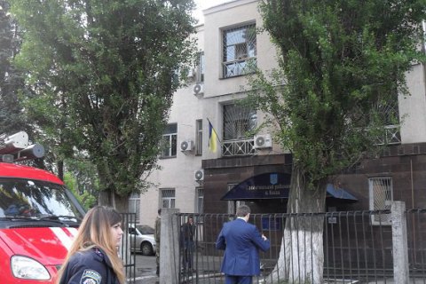 ​Бойцы спецназа украли ноутбук в горевшем Соломенском суде