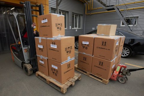 В Украину доставили 100 тыс. ПЦР-тестов на коронавирус из Южной Кореи 