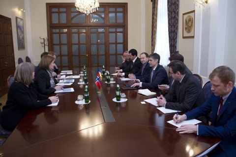 Норвегия выступает за сохранение санкций против России, - госсекретарь
