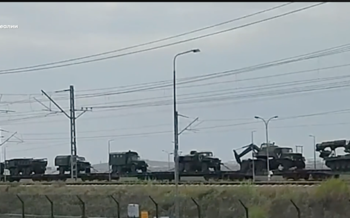 Росія відправила до Криму ешелон з важкою технікою, – "Крим.Реалії"