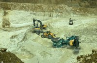 Суд арештував рухоме і нерухоме майно родичів Медведчука та Козака 