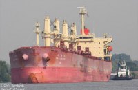 Семеро украинских моряков на полтора года "застряли" на арестованном судне в Китае