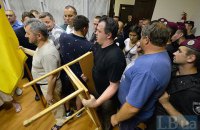 Нардепы продолжают блокировать Печерский суд