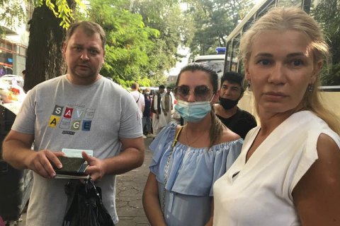 В Одесу доставили 133 біженців з Афганістану 